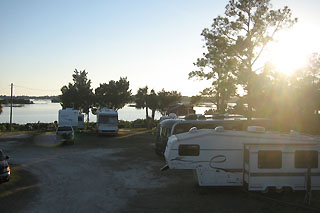 Pan right - Sunet Isle RV park